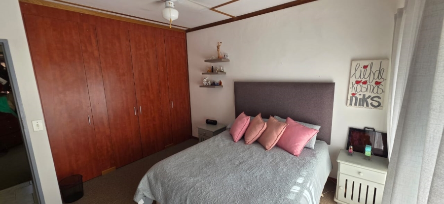 5 Bedroom Property for Sale in Wilkoppies North West